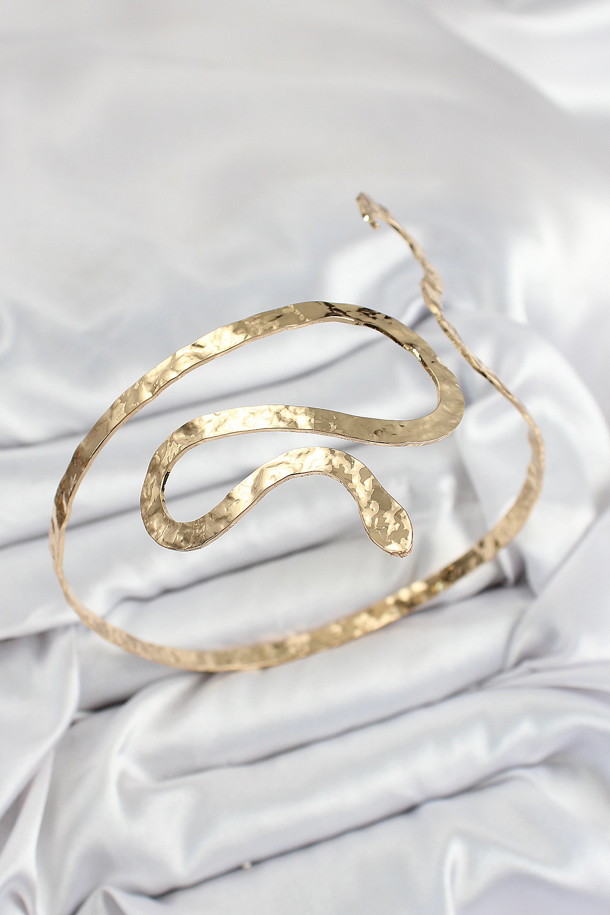 Pirinç Yılan Model Gold Renk Kadın Pazu Bileklik - TJ-BB7524