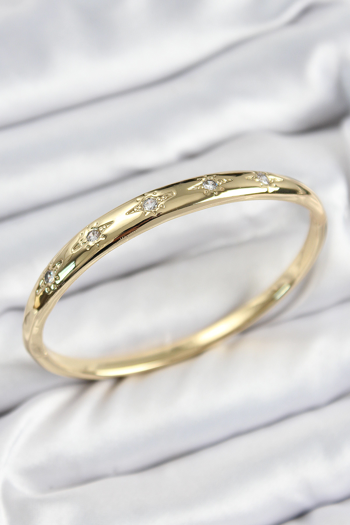 Pirinç Zirkon Taşlı Kutup Yıldızı Model Gold Renk Kadın Kelepçe - Pirinç Zirkon Taşlı Kutup Yıldızı Model Gold Renk Kadın Kelepçe -