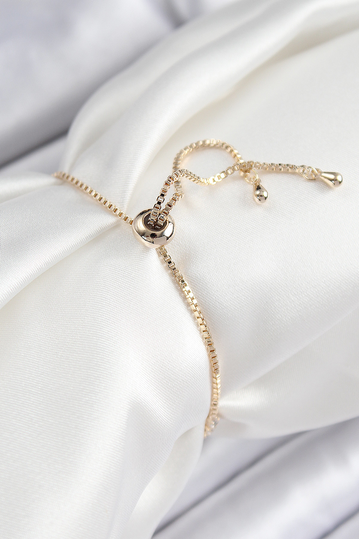 Pirinç Zirkon Taşlı Nazar Yıldız Model Gold Renk Asansörlü Kadın