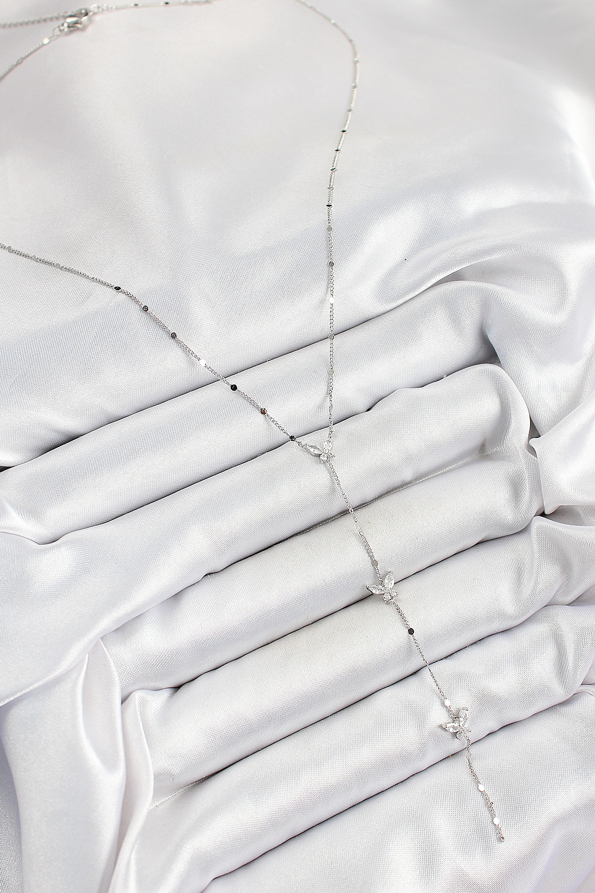 Pirinç Zirkon Taşlı Sıralı Kelebek Figürlü Y Model Gümüş Renk Kad