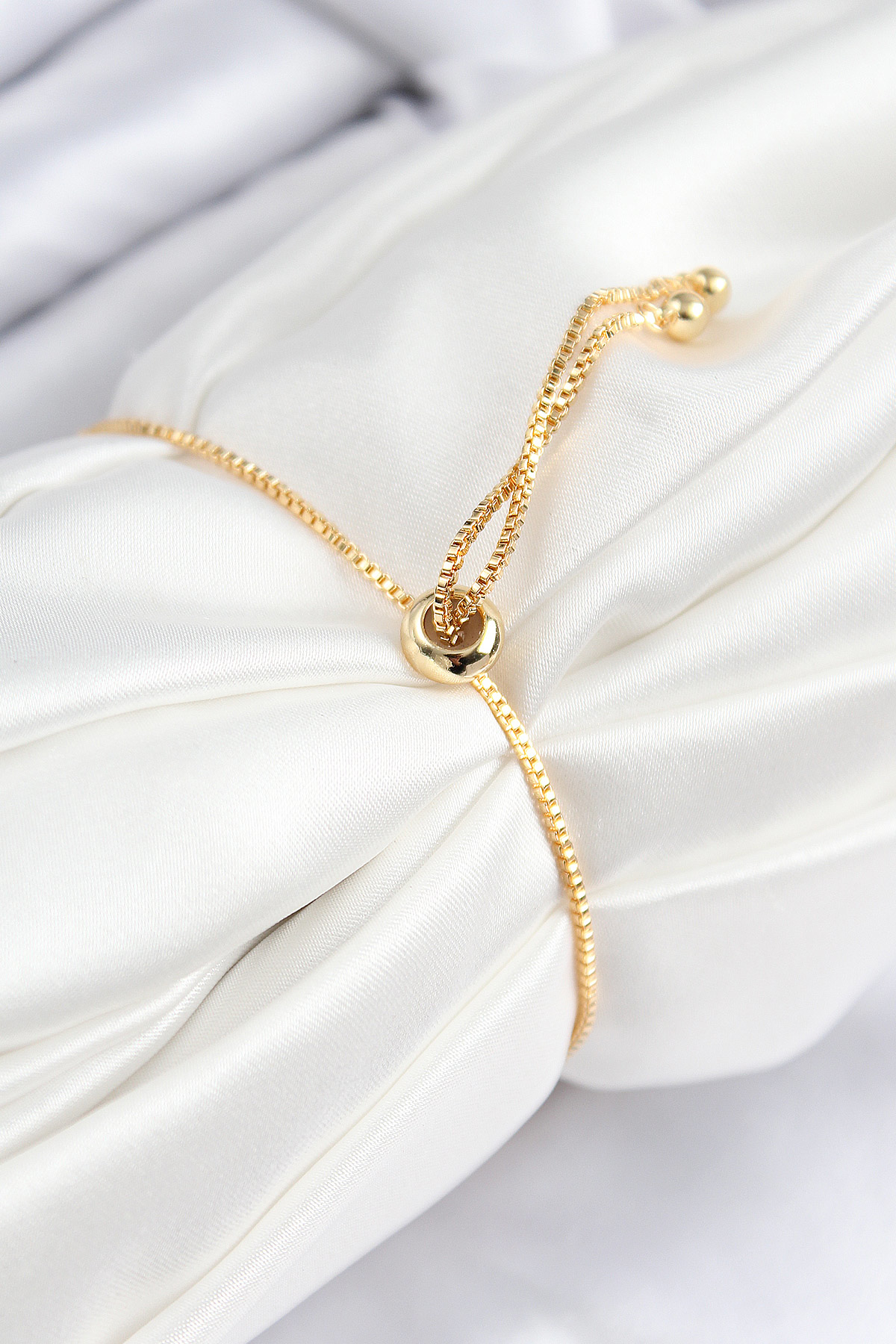 Pirinç Zirkon Taşlı Sonsuzluk Model Gold Renk Asansörlü Kadın Bil