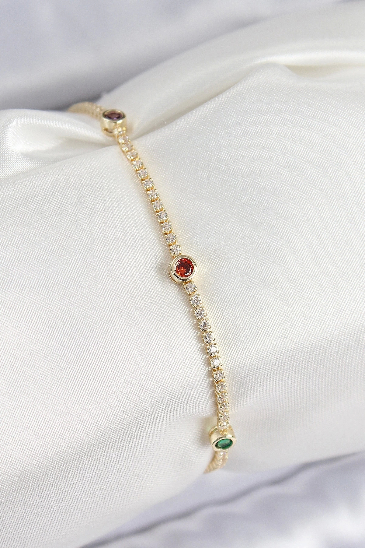 Pirinç Zirkon Taşlı Asorti Model Gold Renk Kadın Bilekilk