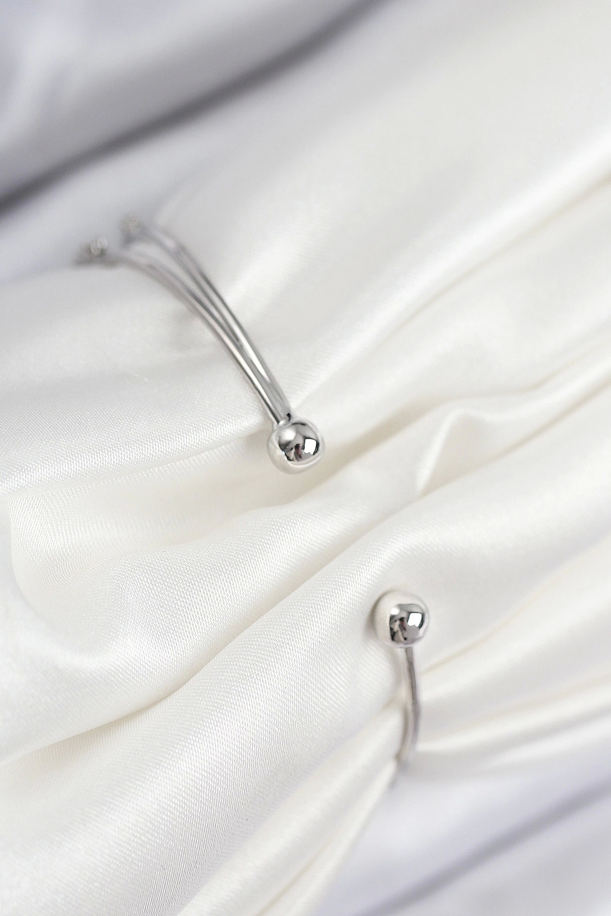 Butik Pirinç Zirkon Taşlı Baget Model Gümüş Renk Kadın Bileklik