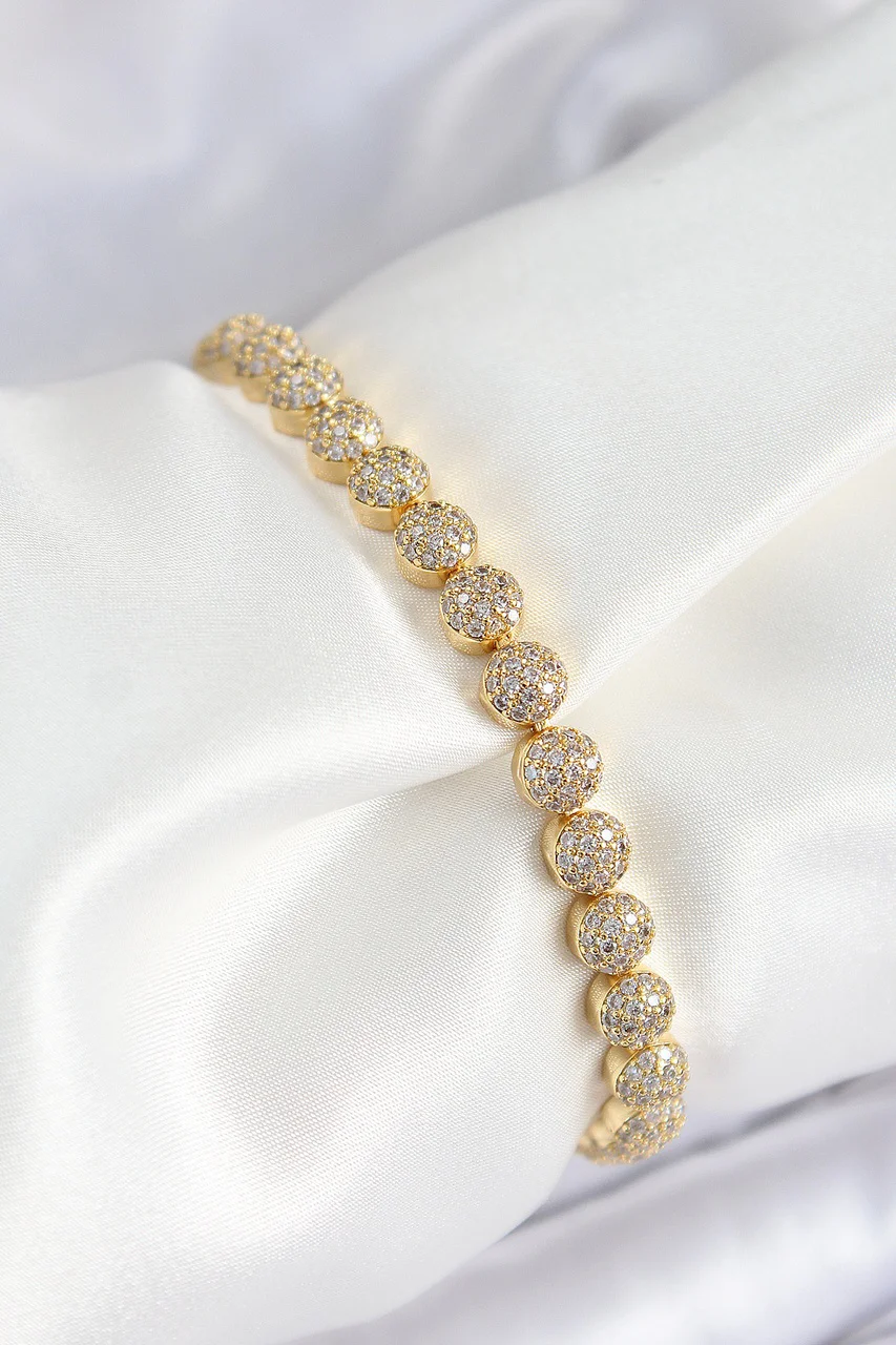 Pirinç Zirkon Taşlı Yarım Topcuk Model Gold Renk Vıp Seri Kadın Bileklik Tj-bb7508 Diğer