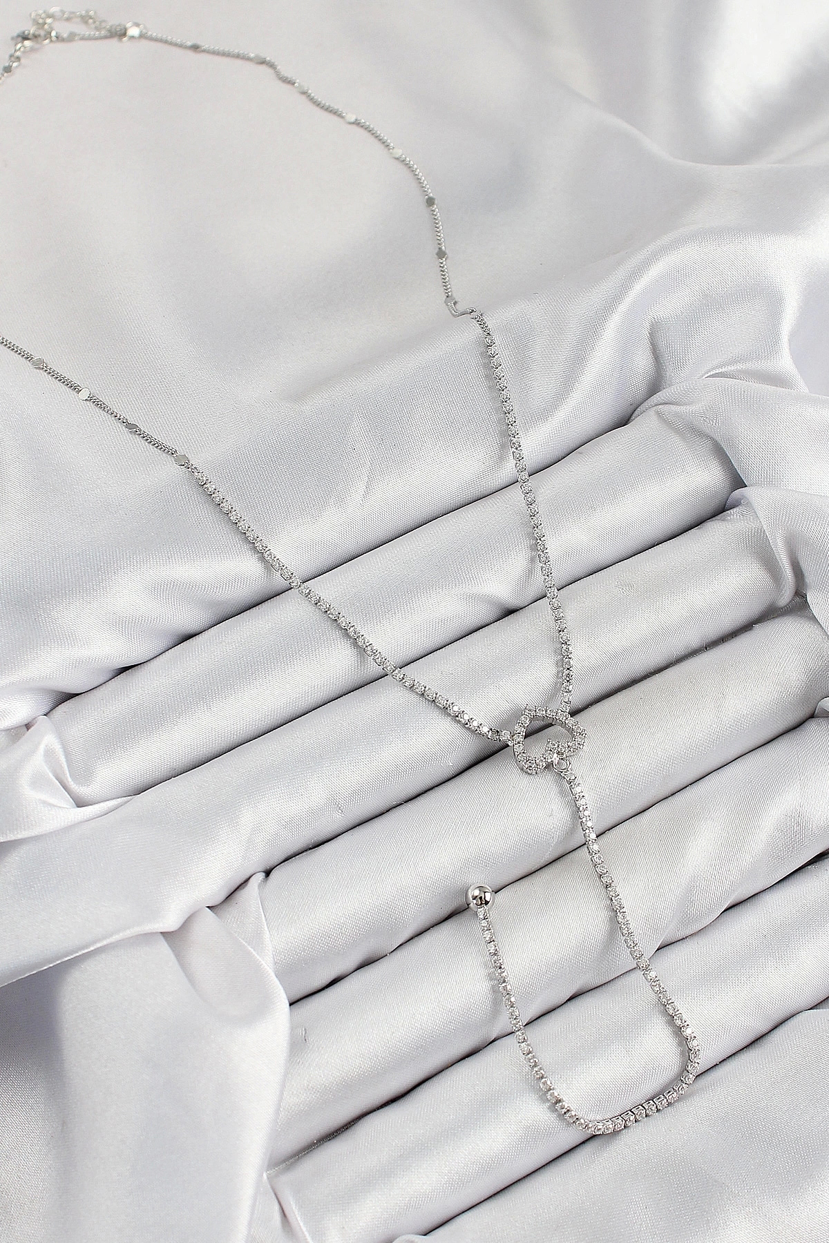 Pirinç Zirkon Taşlı Kalp Model Gümüş Renk Y Kolye