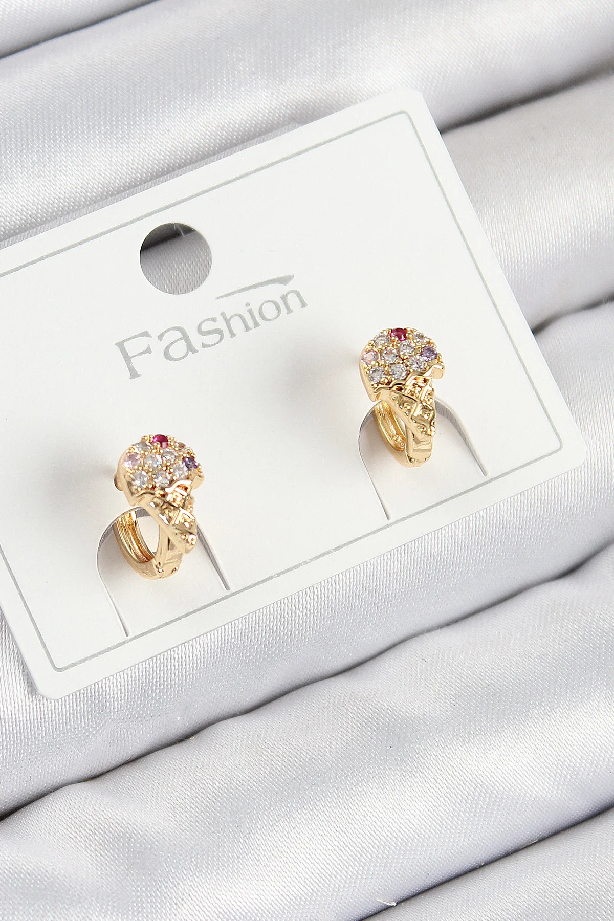Pirinç Zirkon Taşlı Dondurma Model Gold Renk Çocuk Küpe 5886
