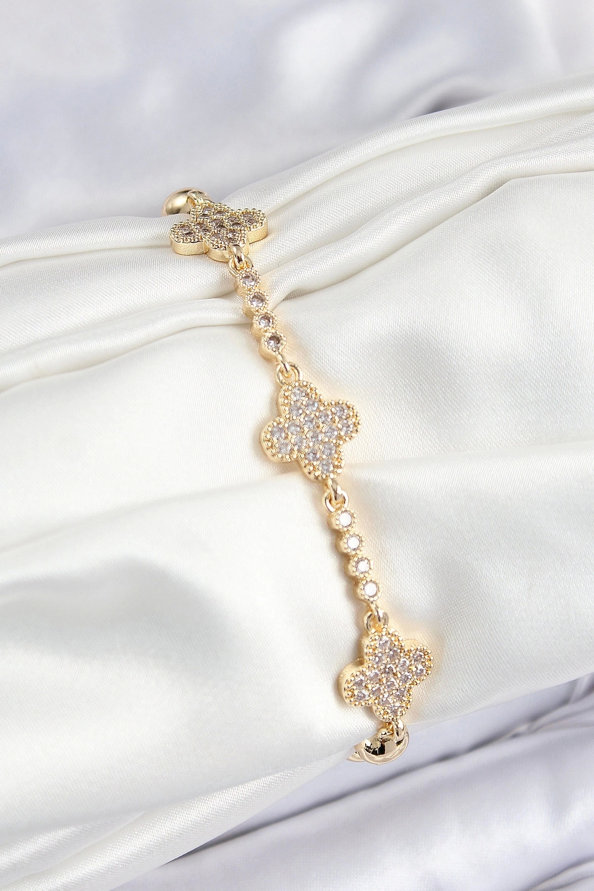 Butik Pirinç Zirkon Taşlı Yonca Model Gold Renk Kadın Bileklik