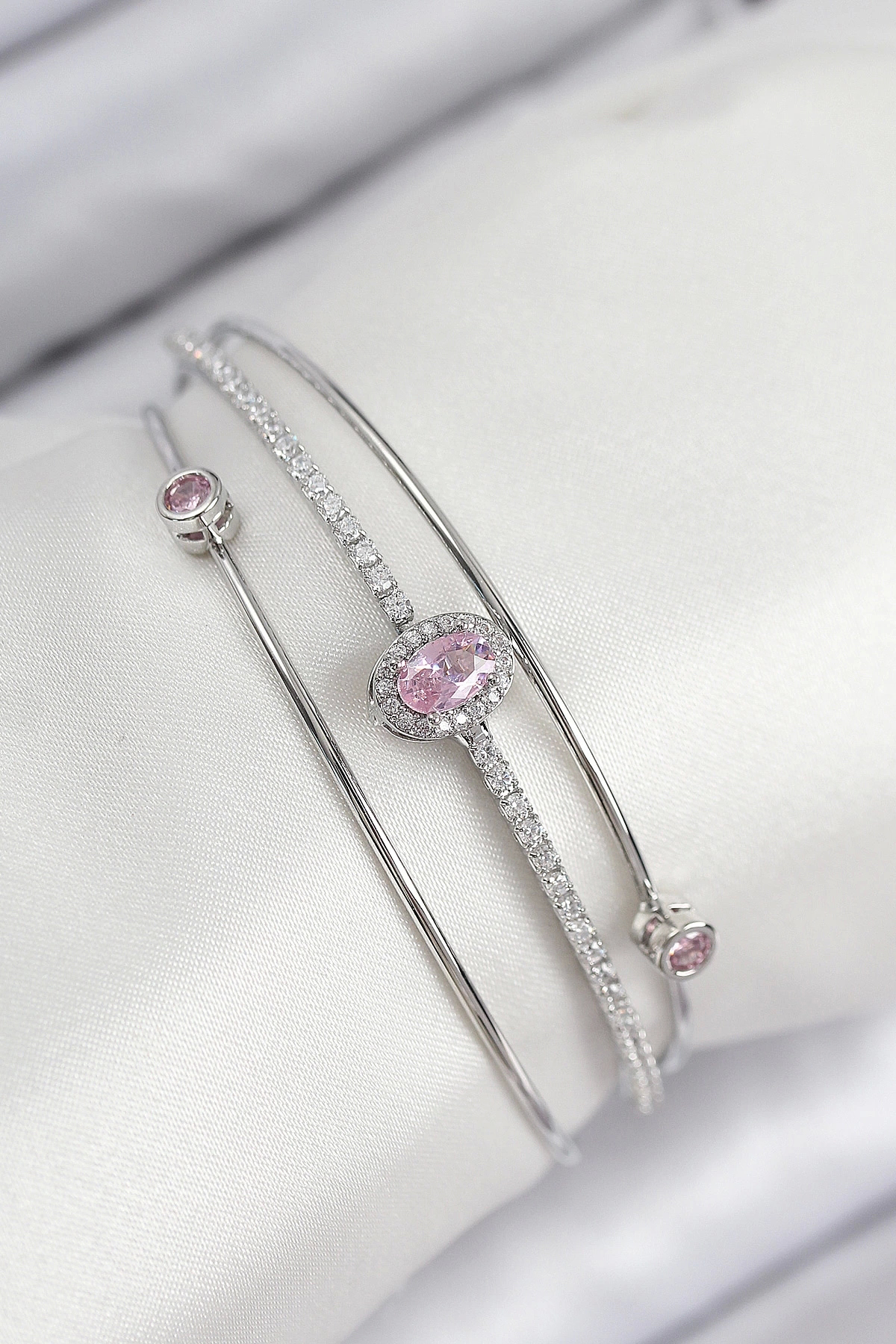 Butik Pirinç Zirkon Taşlı Baget Model Gümüş Renk Kadın Bileklik