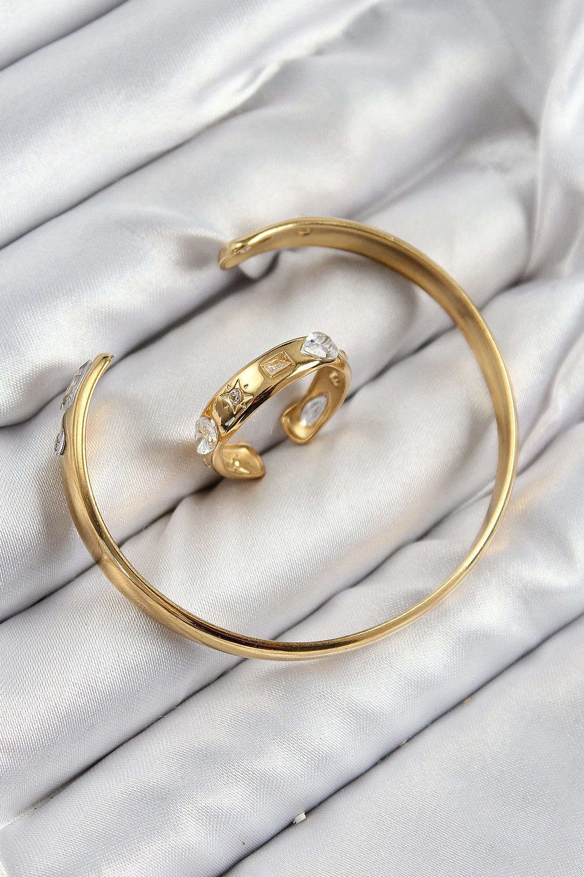 Pirinç Zirkon Taşlı Ayrık Model Gold Renk Bileklik Yüzük Set 5886