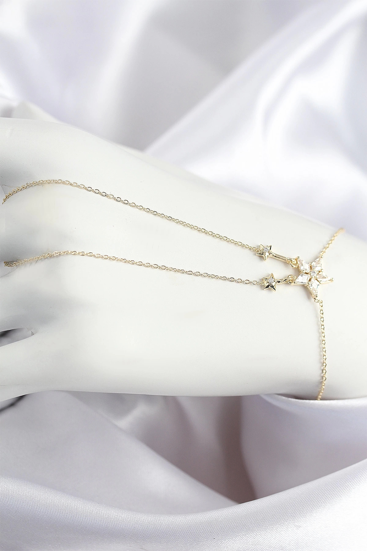 Butik Pirinç Zirkon Taşlı Yıldız Model Gold Renk Şahmeran