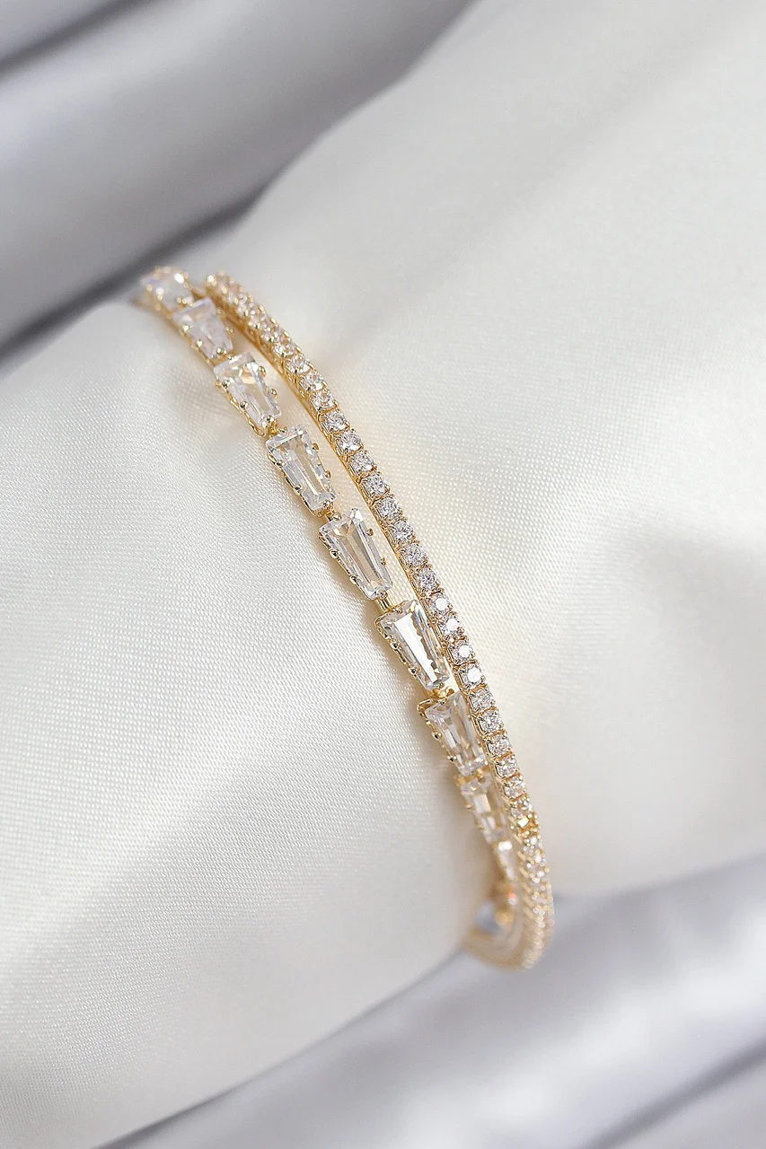 Pirinç Zirkon Taşlı Su Yolu Model Gold Renk Kadın Bileklik Tj-bb7881 Diğer