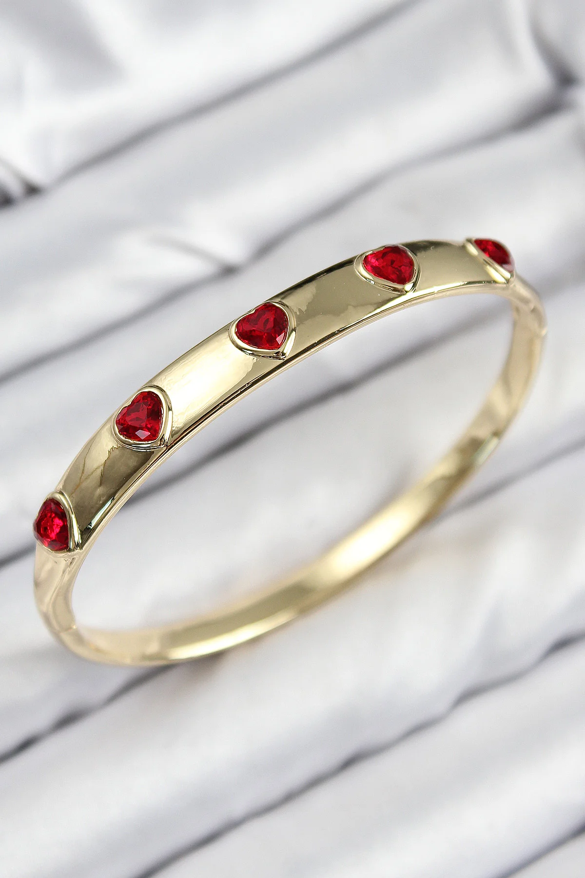 Pirinç Zirkon Taşlı Kırmızı Kalp Model Gold Renk Kadın Kelepçe -1492