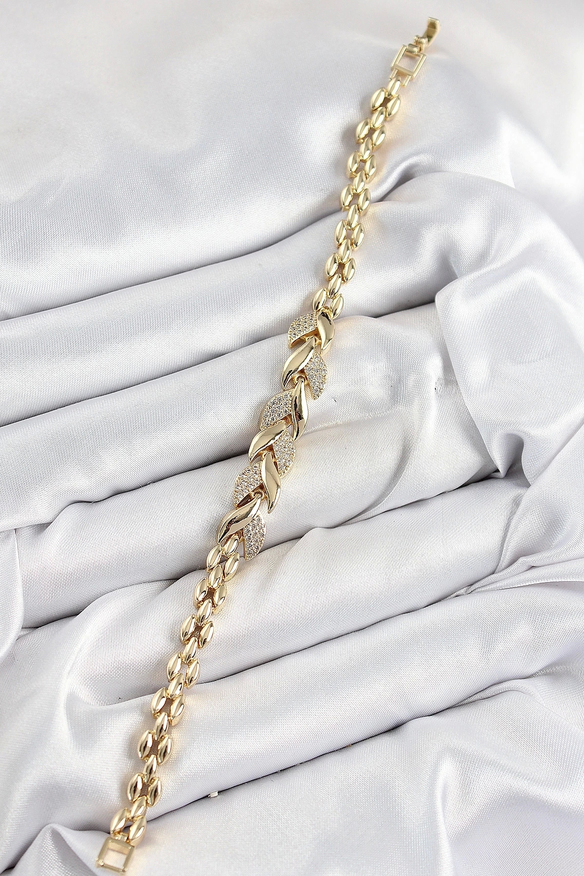 Butik Pirinç Zirkon Taşlı Balık Kuyruğu Model Gold Renk Kadın Bileklik