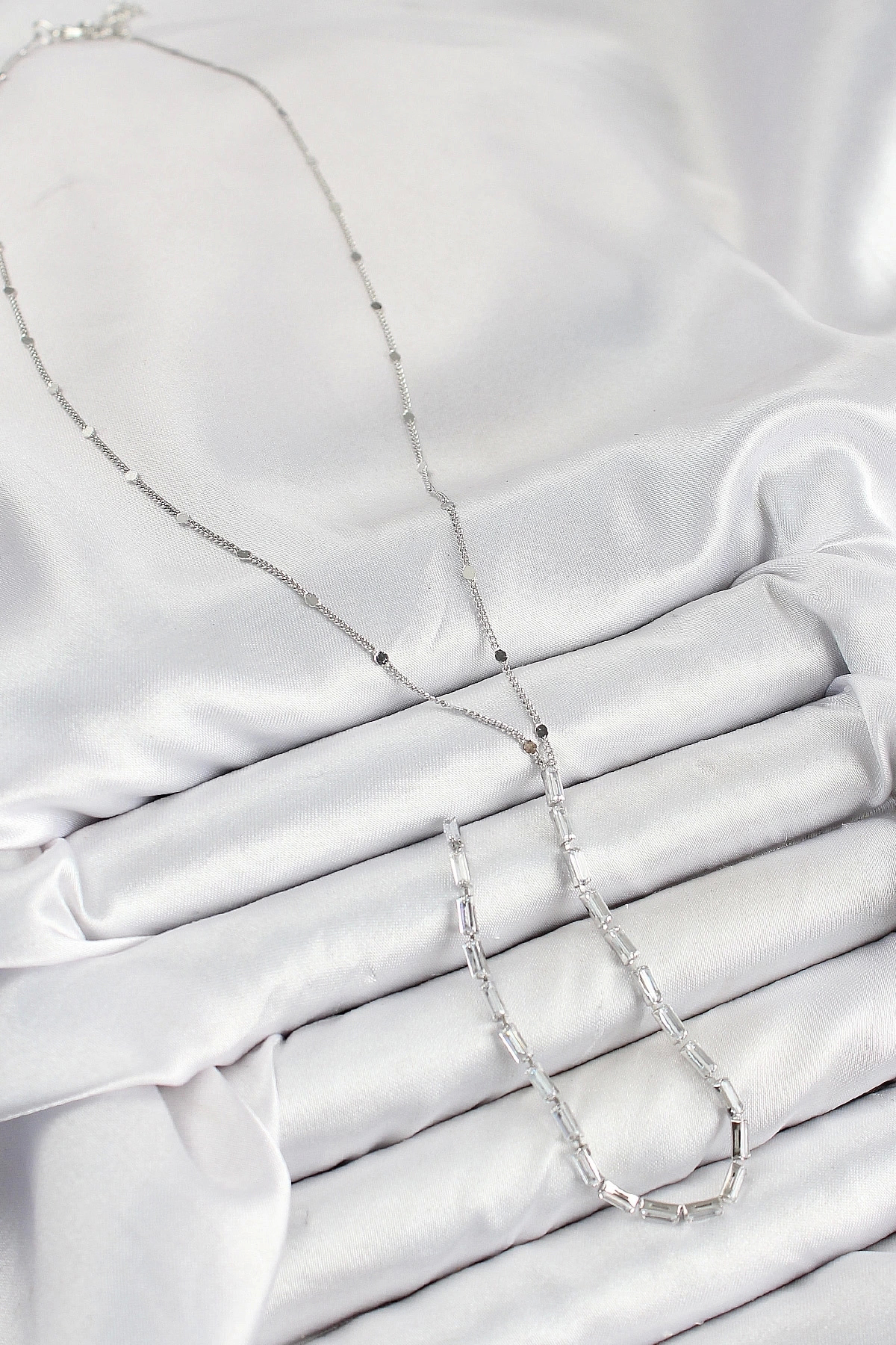 Butik Pirinç Zirkon Taşlı Model Gümüş Renk Y Kolye