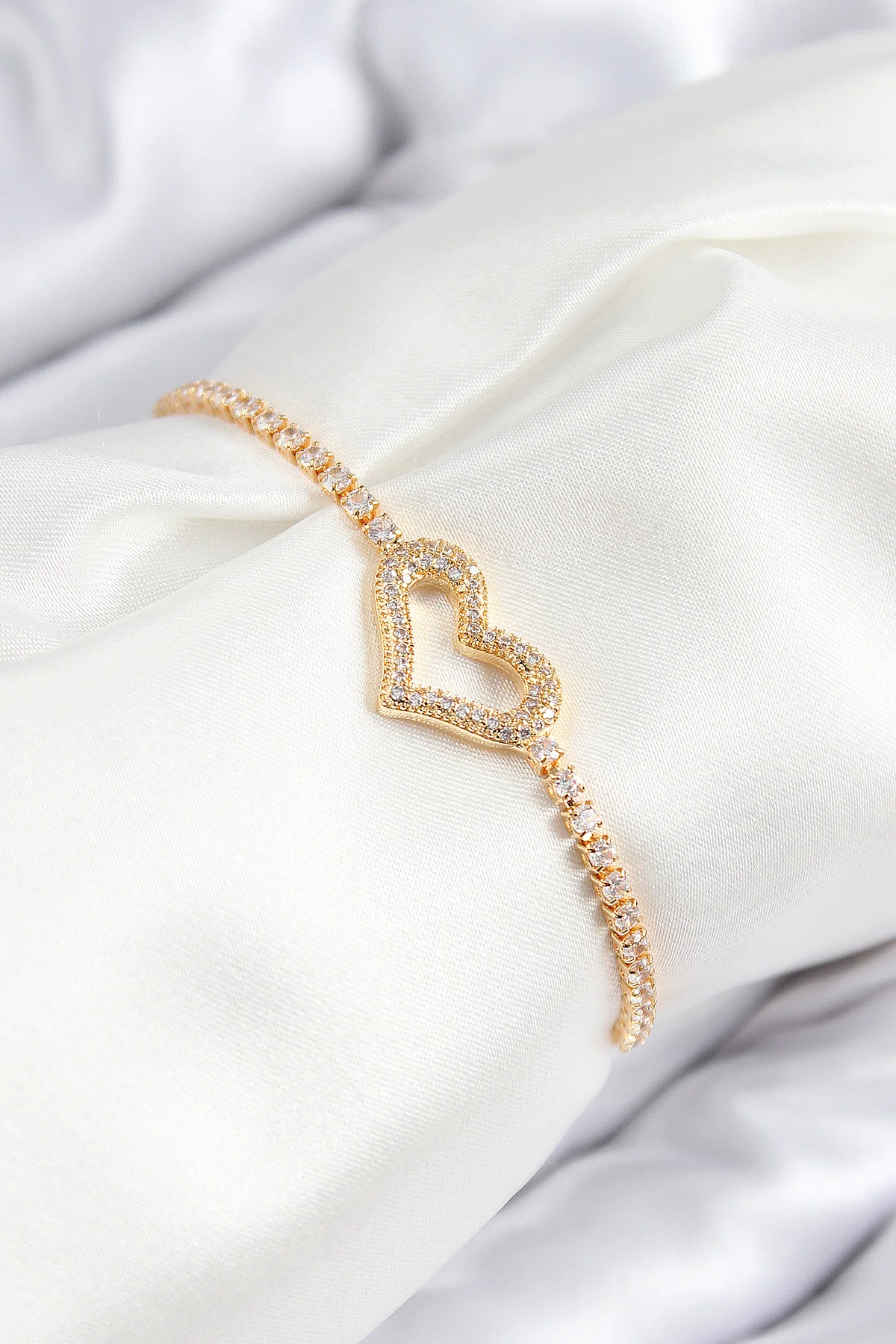 Pirinç Zirkon Taşlı Kalp Model Altın Bileklik - Günlük Kullanım 5886
