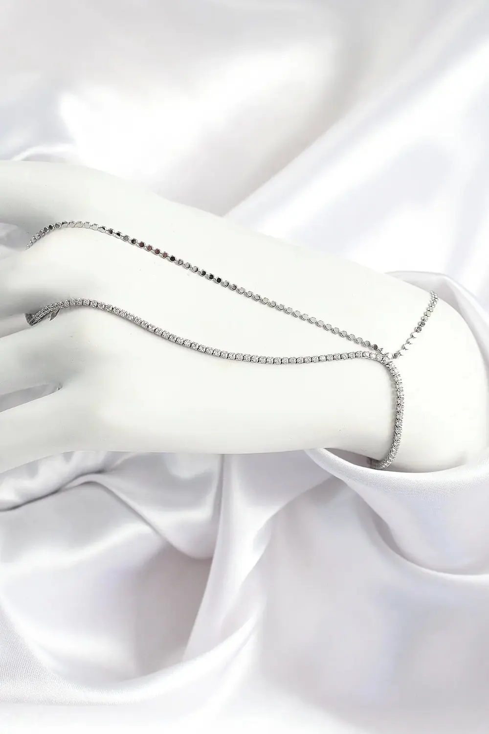 Pirinç Zirkon Taşlı Ezme Zincir Model Gümüş Renk Kadın Şahmeran