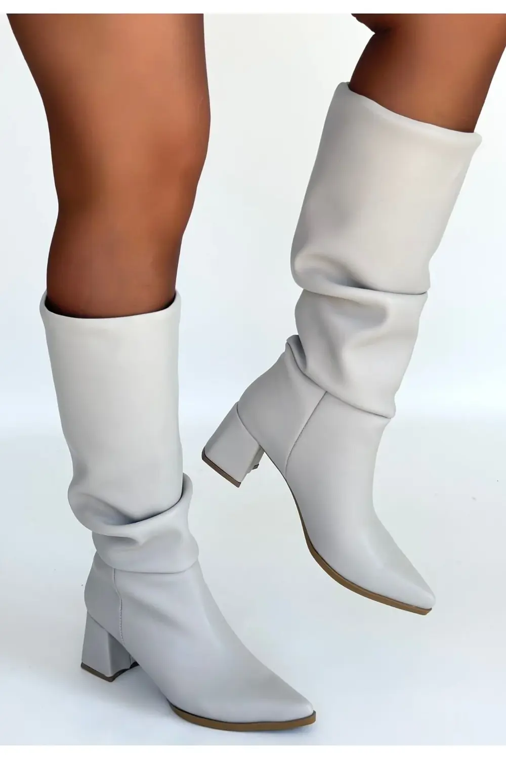 Pitay Bej Cilt Topuklu Çizme