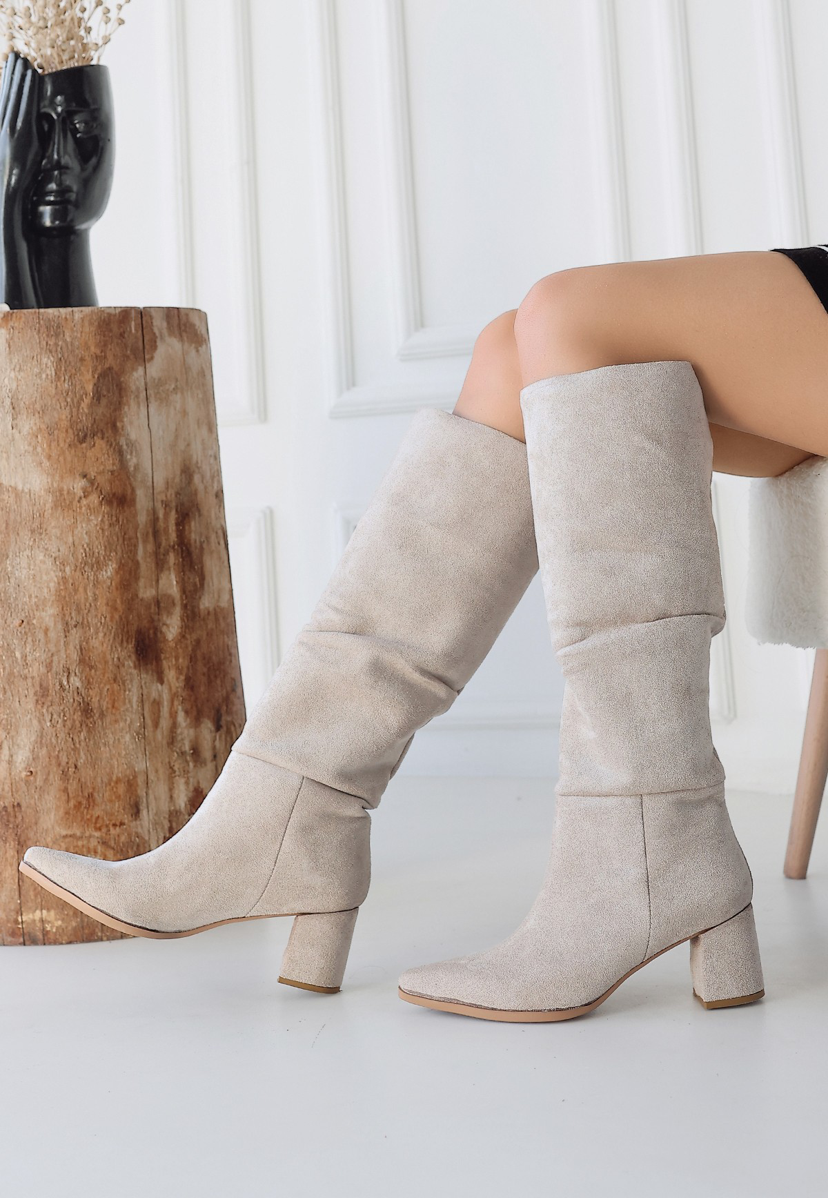 Pitay Bej Süet Topuklu Çizme Pitay Bej Süet Topuklu Çizme