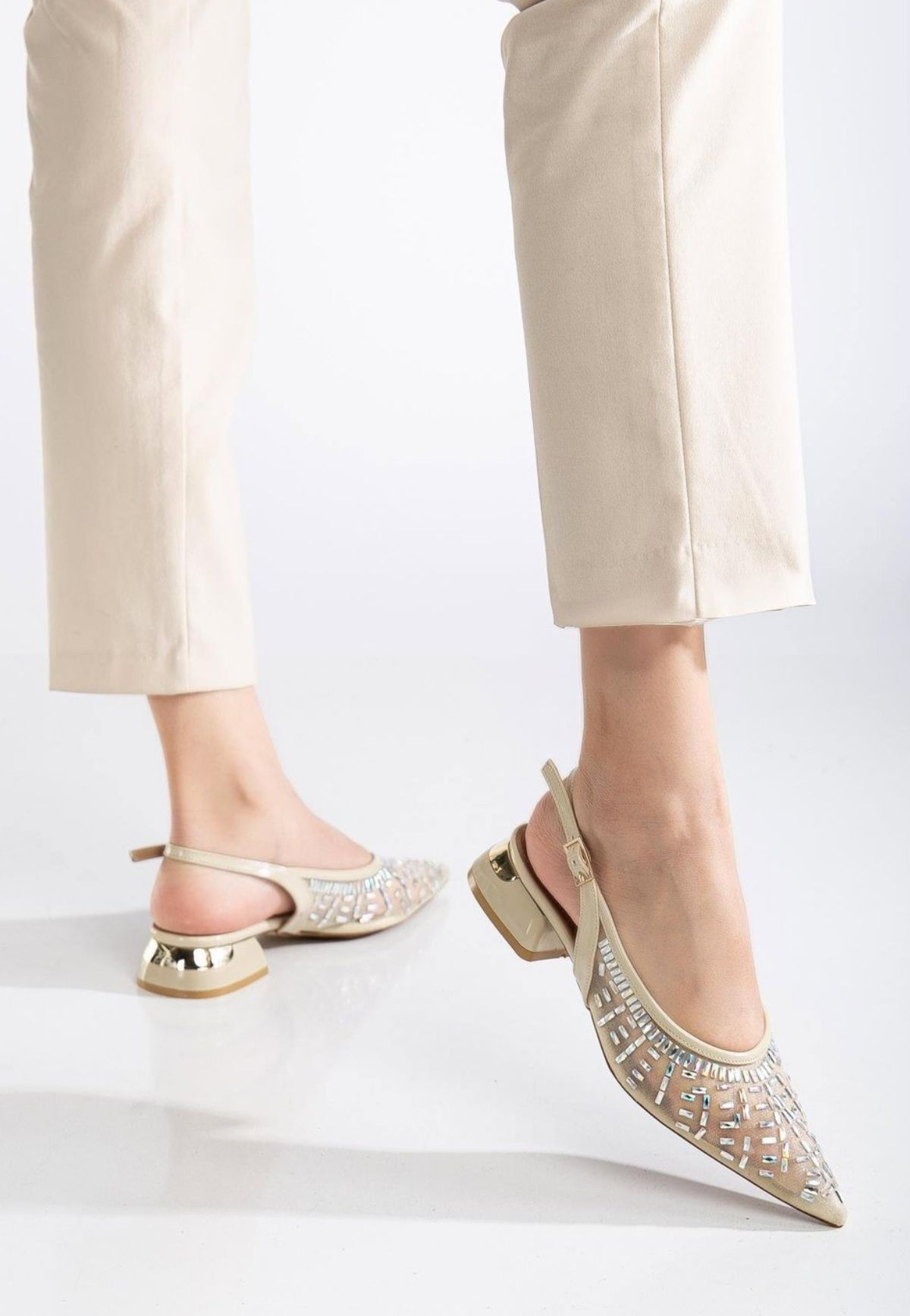 Piyar Bej Taşlı Topuklu Ayakkabı