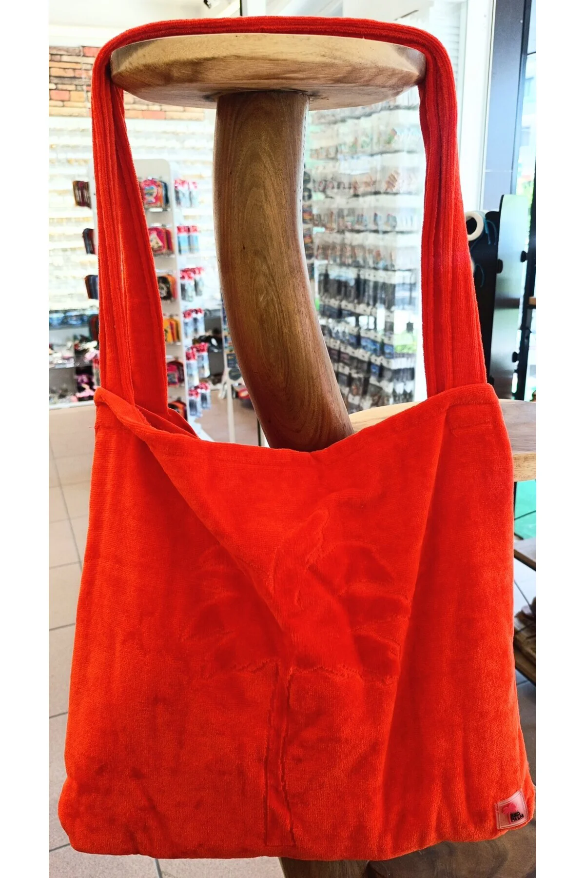 Plaj Çantasına Dönüşen %100 Pamuk Kırmızı Plaj Havlusu