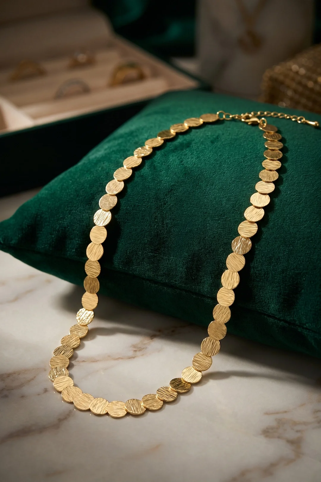 Plaka Model Gold Renk Pirinç Kadın Kolye Fiyatı, Yorumları ve Özellikleri