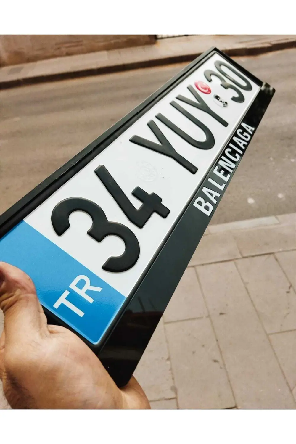 Plakalık Balencıaga Model Takmatik Pleksi Lazer Kesim ( 2 Adet )