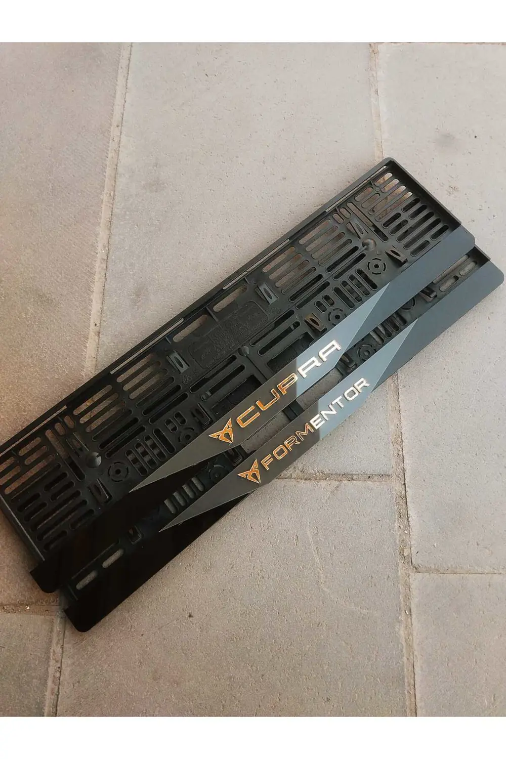 Plakalık Lazer Kesim Pleksi (2 Adet) CUPRA KABARTMA KİŞİYE ÖZEL P