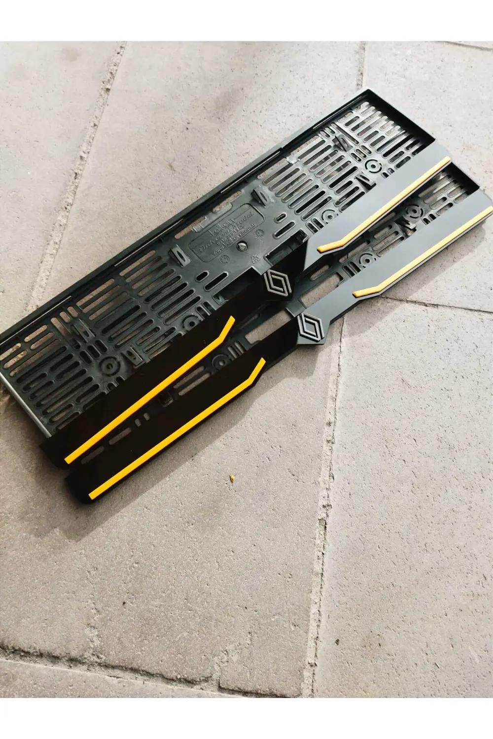 Plakalık Lazer Kesim Pleksi (2 Adet) Renault KİŞİYE ÖZEL PLAKALIK