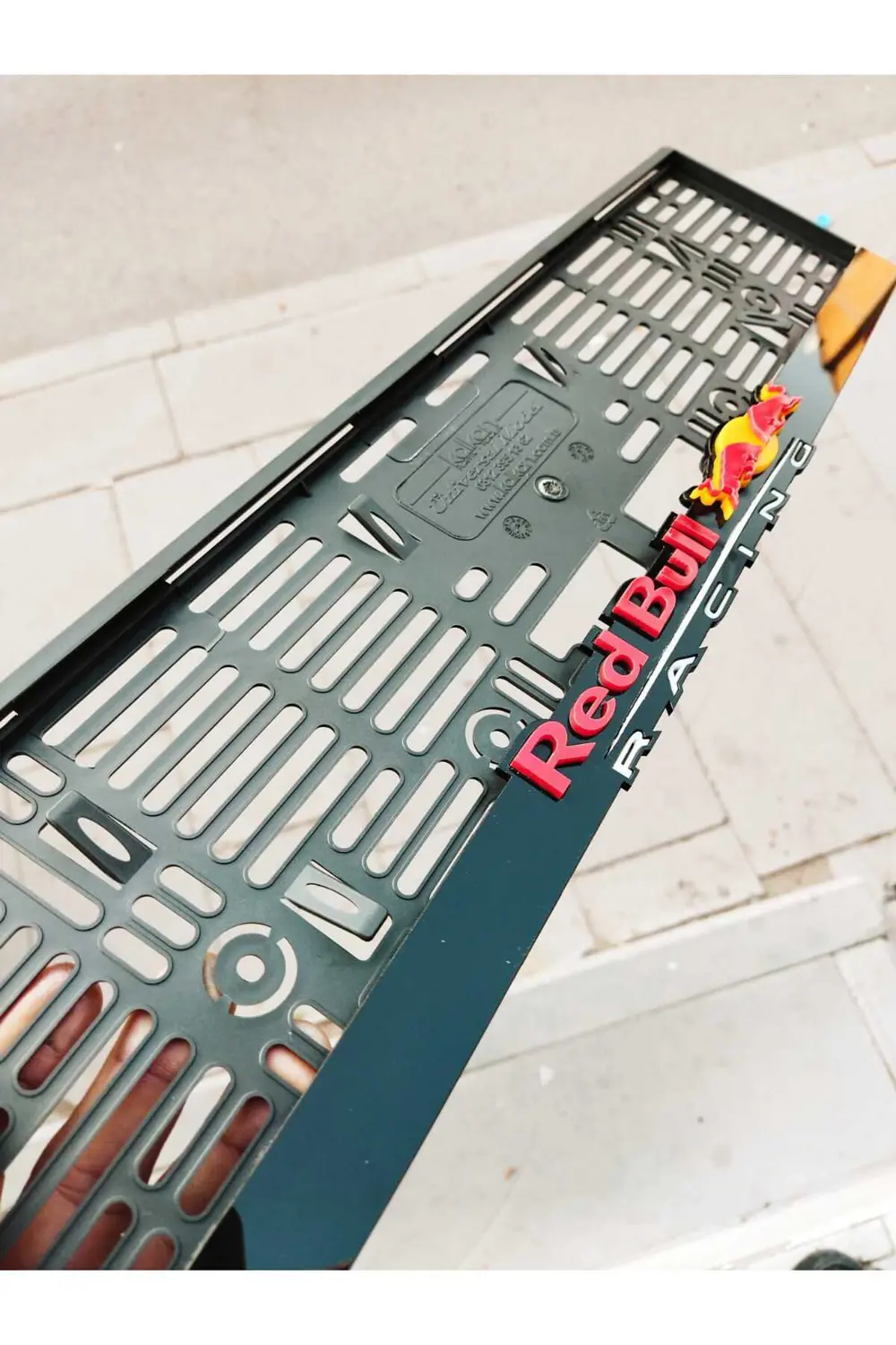 PLAKALIK REDBULL RACING 3D KABARTMA LAZER KESİM PLEKSİ ( 2 ADET )