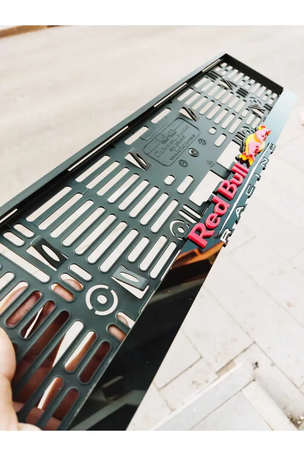 PLAKALIK REDBULL RACING 3D KABARTMA LAZER KESİM PLEKSİ ( 2 ADET )