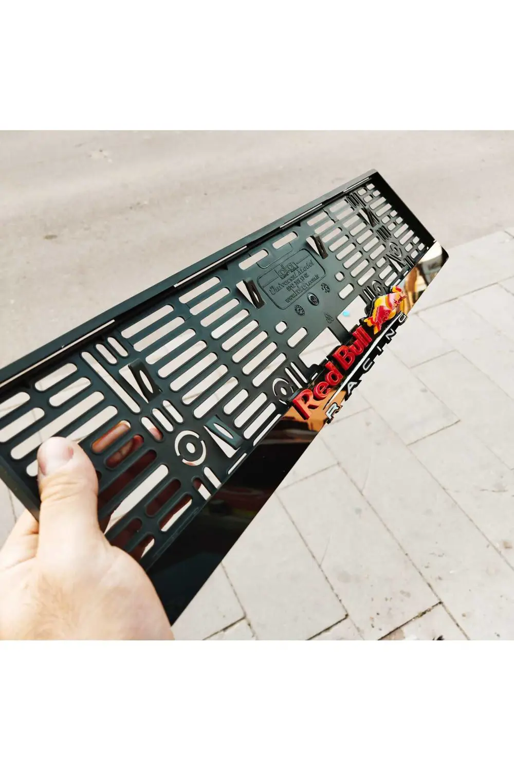 PLAKALIK REDBULL RACING 3D KABARTMA LAZER KESİM PLEKSİ ( 2 ADET )