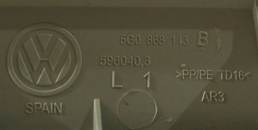 Plastik Kaplama A Sütun Orta Sol (VW Orjinal)(5G0868143B)(Golf 7)