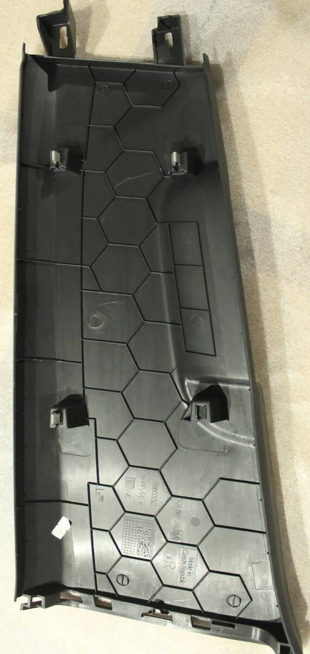 Plastik Kaplama B Sütun Sağ Alt (VW Orjinal)(5G4867292D)(Golf 7)