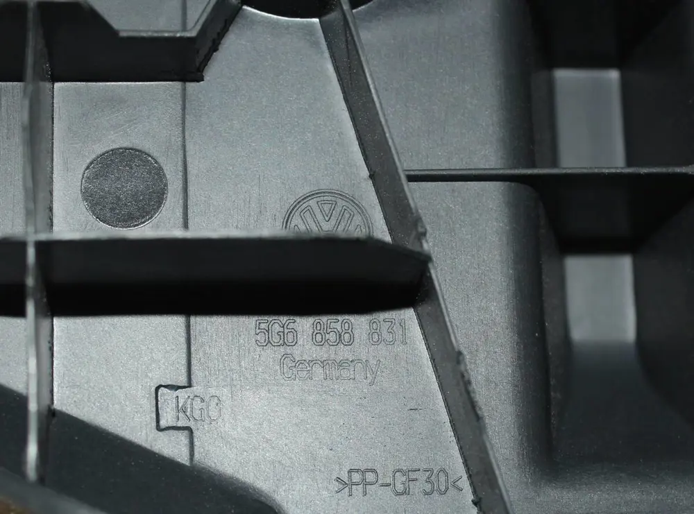 Plastik Kaplama - Bagaj Rafı Sol (VW Orjinal)(5G6858831)(Golf 7)