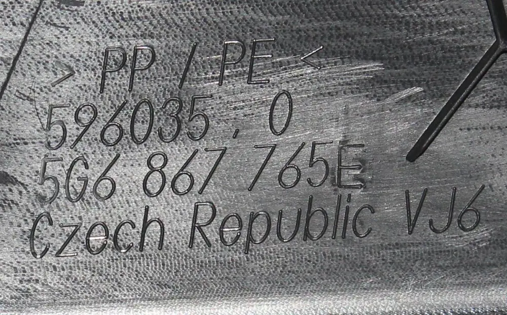 Plastik Kaplama - Direk Alt, Sol Arka (VW Orjinal)(5G6867765E)(Go