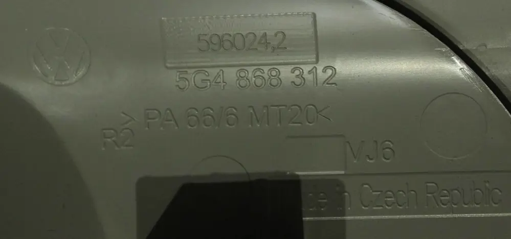 Plastik Kaplama - Emniyet Kemeri Sağ (VW Orjinal)(5G4868312)(Golf