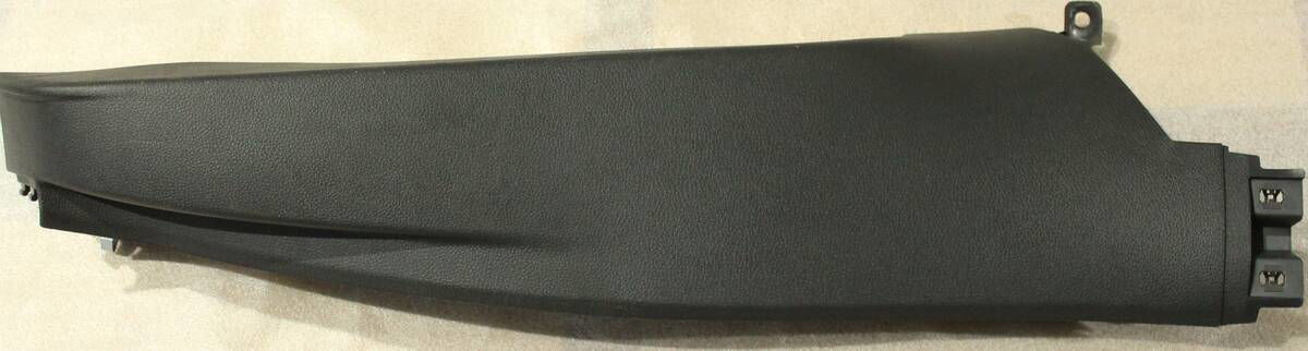 Plastik Kaplama - Sağ Arka Direk (VW)(5G6867766E)(Golf 7)