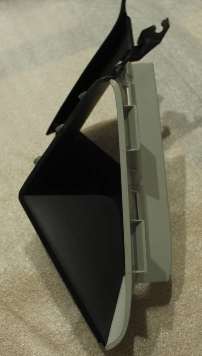 Plastik Kaplama A Sütun Orta Sağ (VW)(5G0868144B)(Golf 7)