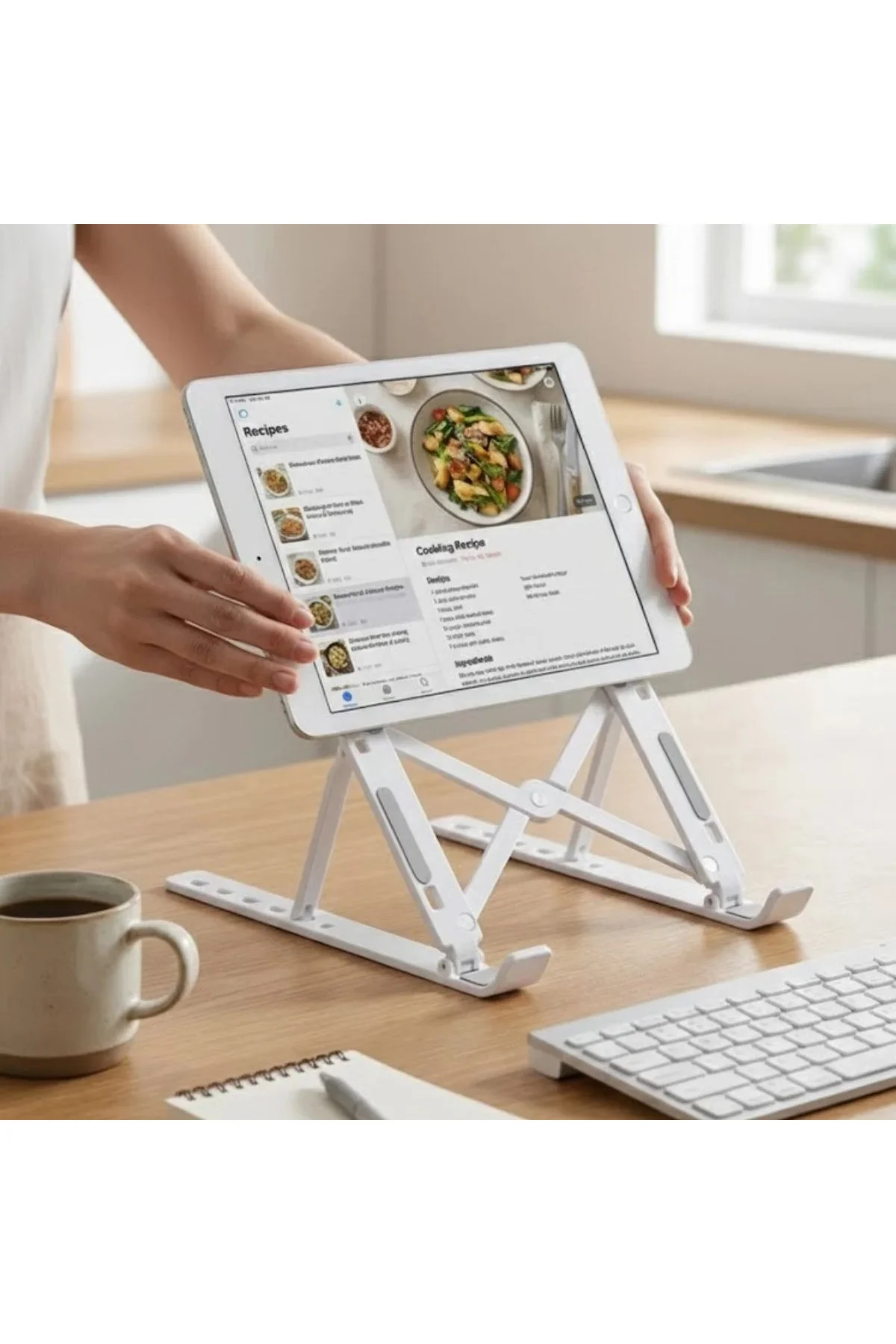 Plastik Katlanır Tablet Standı – Ayarlanabilir Açılı, Taşınabilir Masaüstü Telefon ve Tablet Tutucu