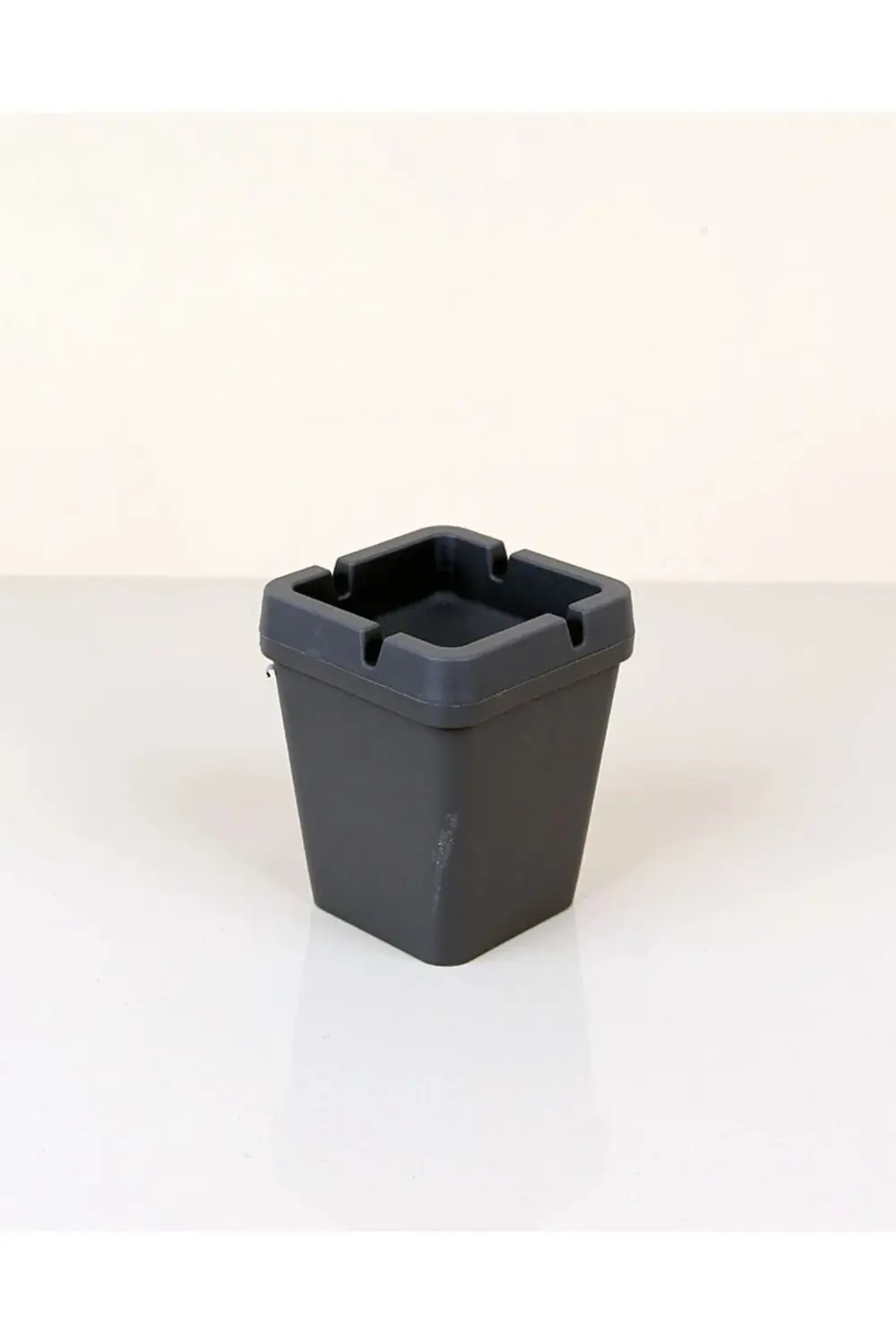 Plastik Koku Yapmayan Kül Tablası Kare Kokusuz Küllük AXE4-415