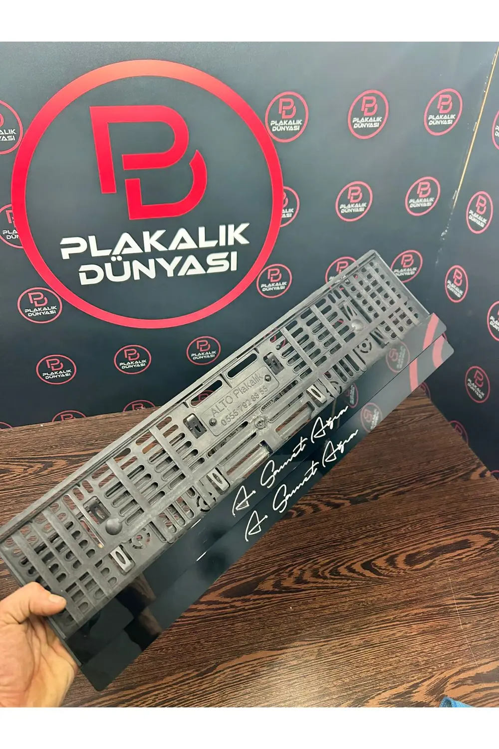 PLEKSİ PIANOBLACK LAZER MARKALAMA ARAÇ PLAKALIĞI ULTRA PARLAK ZEM