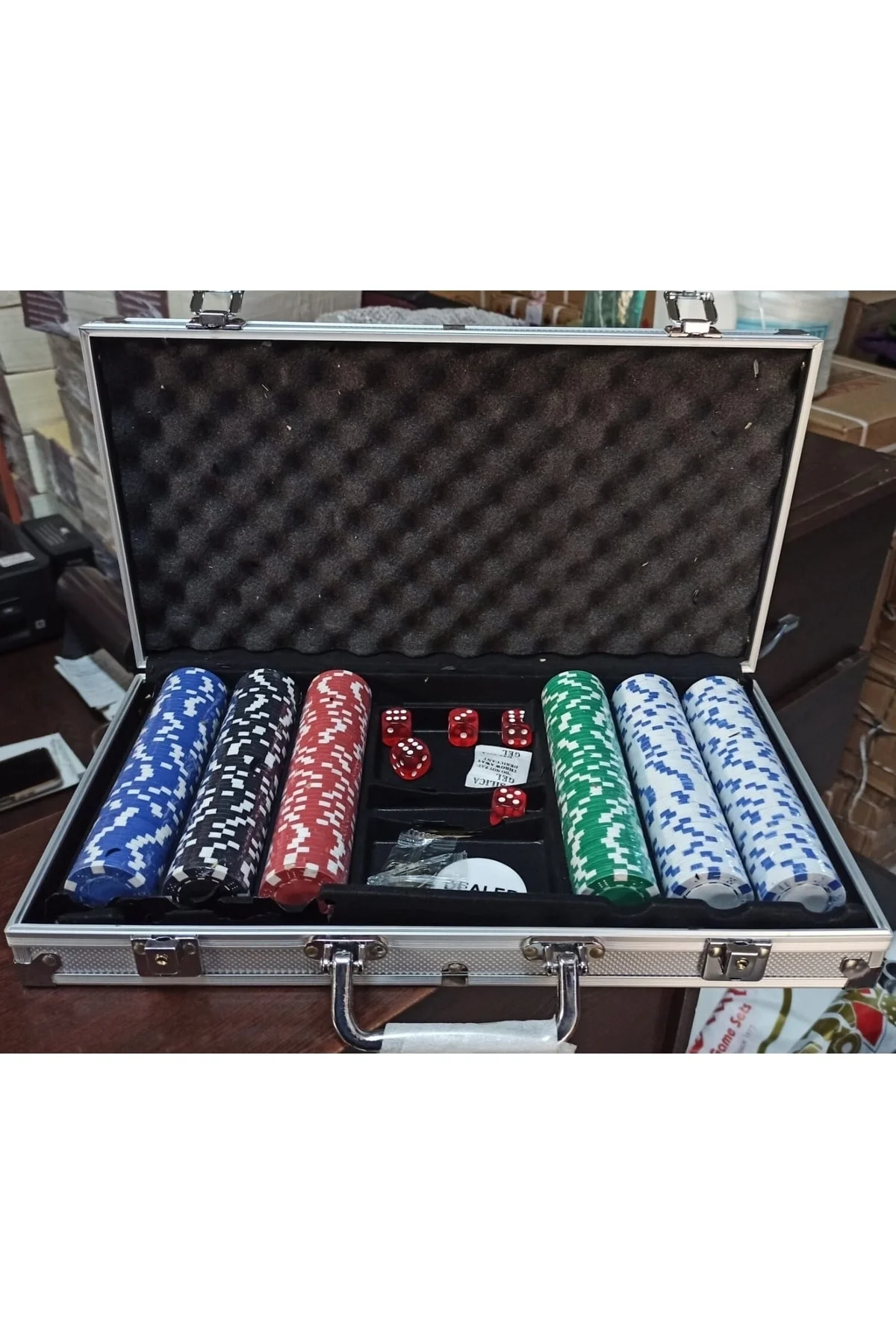 Poker seti 300 parça metal çantalı oyun takımı - Hobi &amp; Eğlence Diğer Takımları Kategorisi