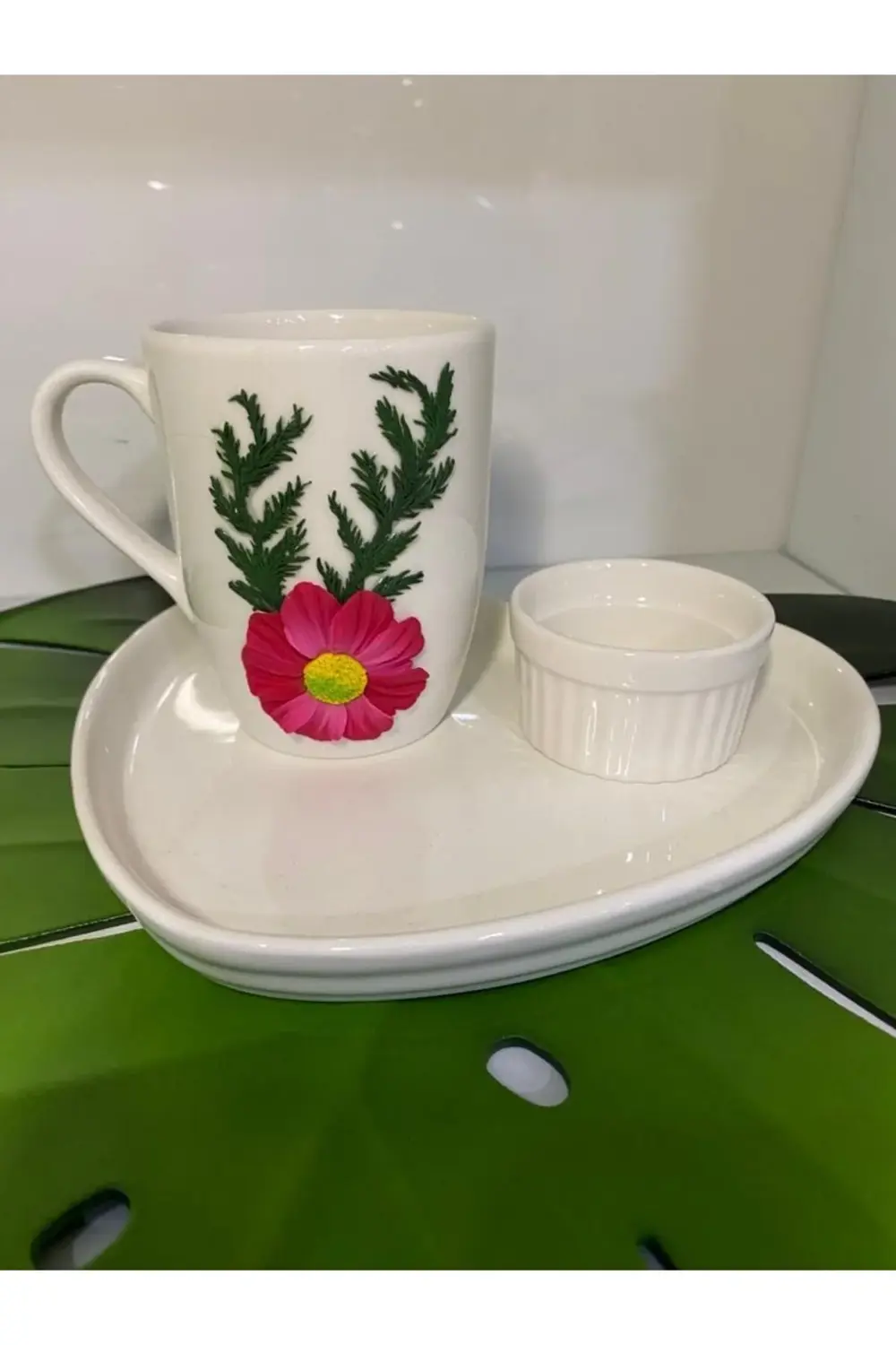 Polimerkil Çiçekli Kupa Bardak Sunum Seti