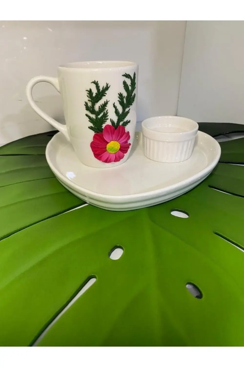 Polimerkil Çiçekli Kupa Bardak Sunum Seti