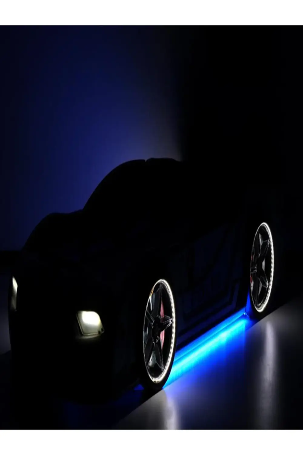 Polis Beyaz Arabalı Yatak V12 Audi Full Ledli Kumandalı ve Müzikl