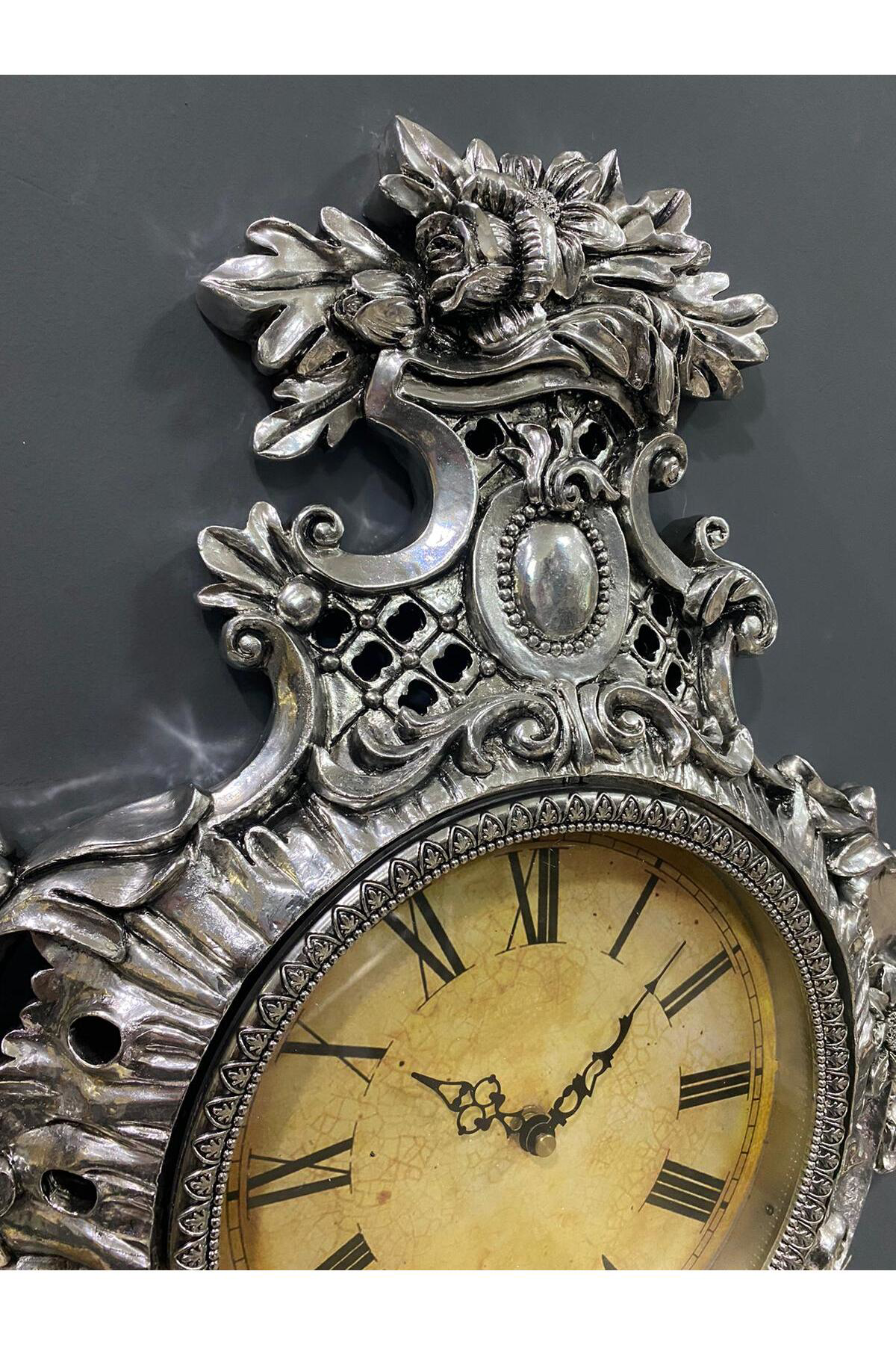 Elif Aksesuar Polyester Klasik Duvar Saati 67X38cm