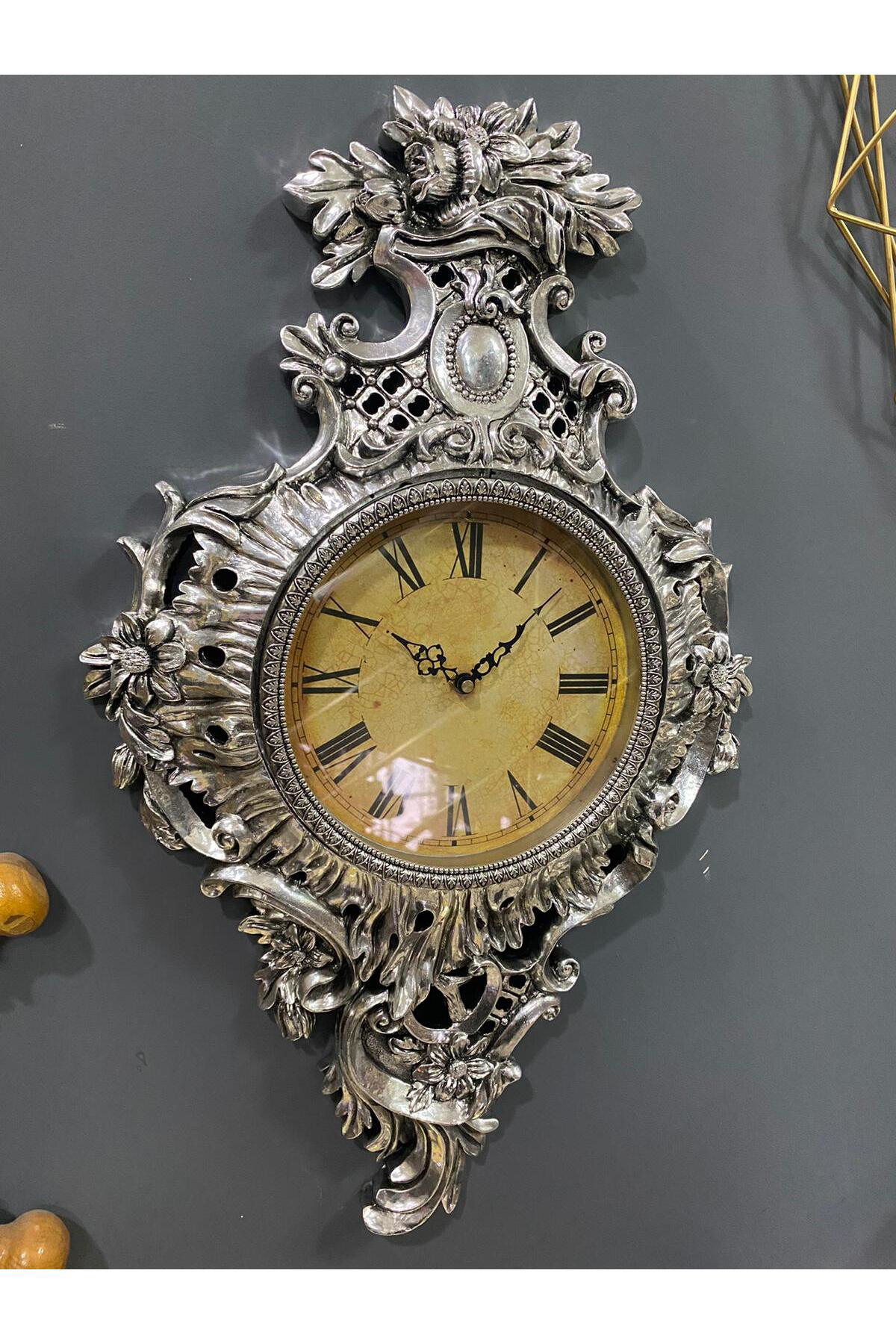 Elif Aksesuar Polyester Klasik Duvar Saati 67X38cm