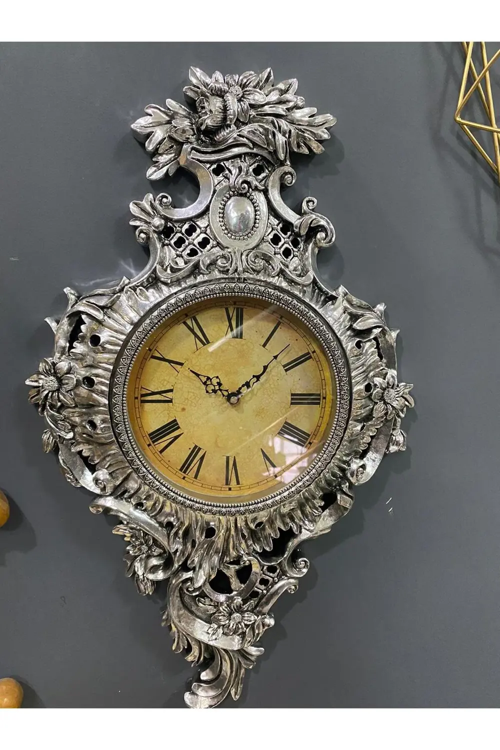 Polyester Klasik Duvar Saati 67x38cm