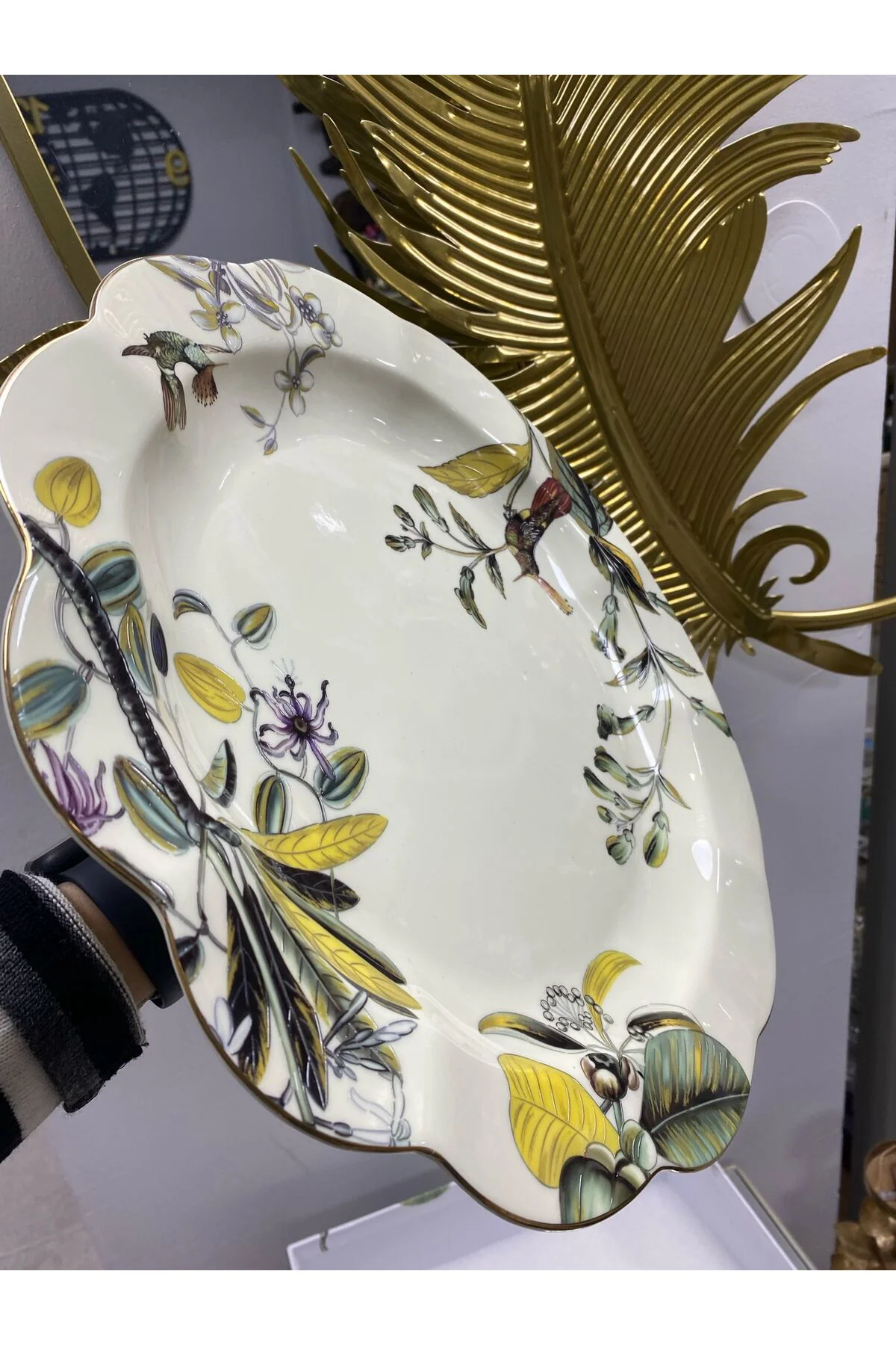 Porselen Ayaklı Yuvarlak Sunum Tabağı (Olive) 34*34*15
