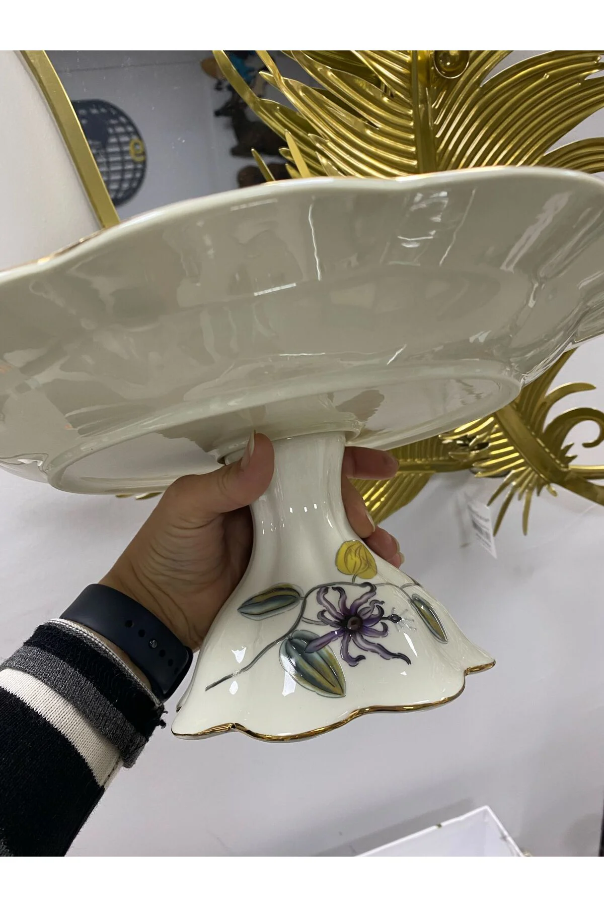 Porselen Ayaklı Yuvarlak Sunum Tabağı (Olive) 34*34*15